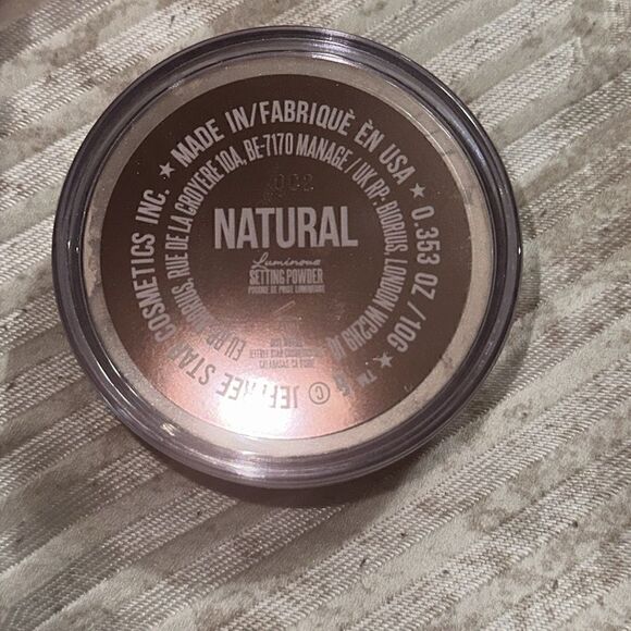 Jeffree Star- Magic Star Luminous Setting powder - Picture 2 of 3